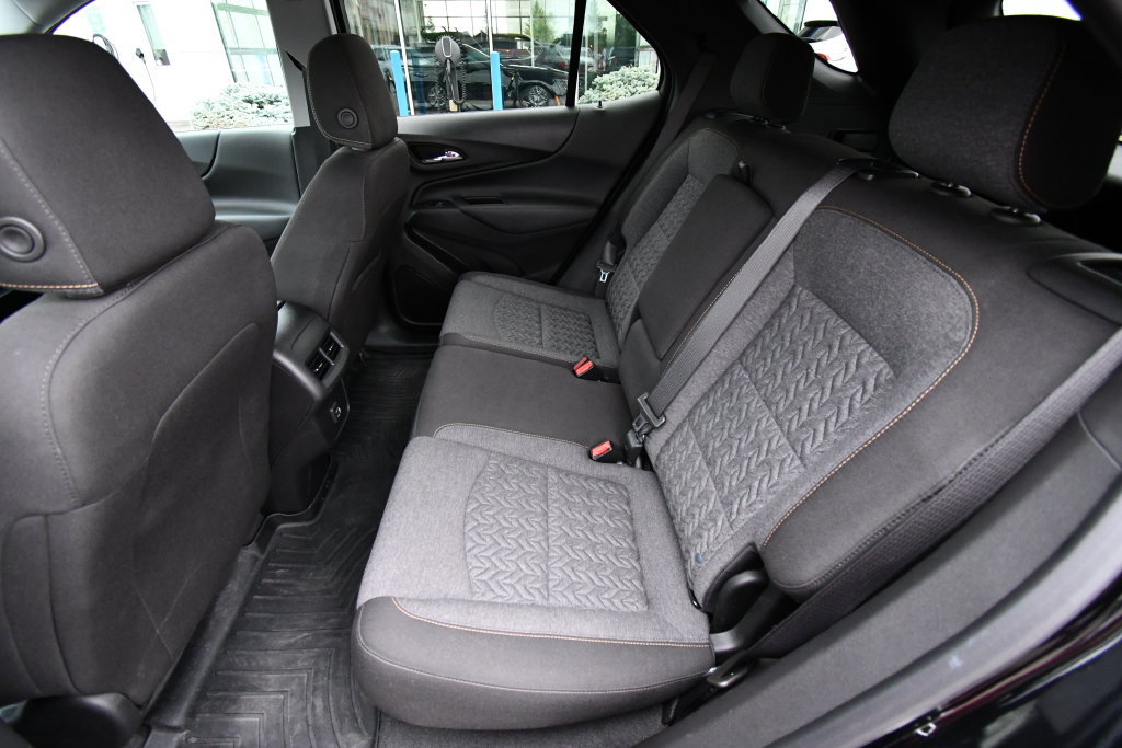 Used 2023 Chevrolet Equinox LT AWD/4WD image 16