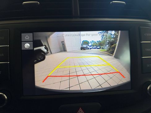 Used 2025 Kia Soul LX w/ LX Technology Package FWD image 20