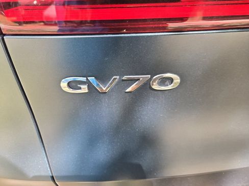 Used 2024 Genesis GV70 3.5T Sport w/ Sport Advanced Package AWD/4WD image 9