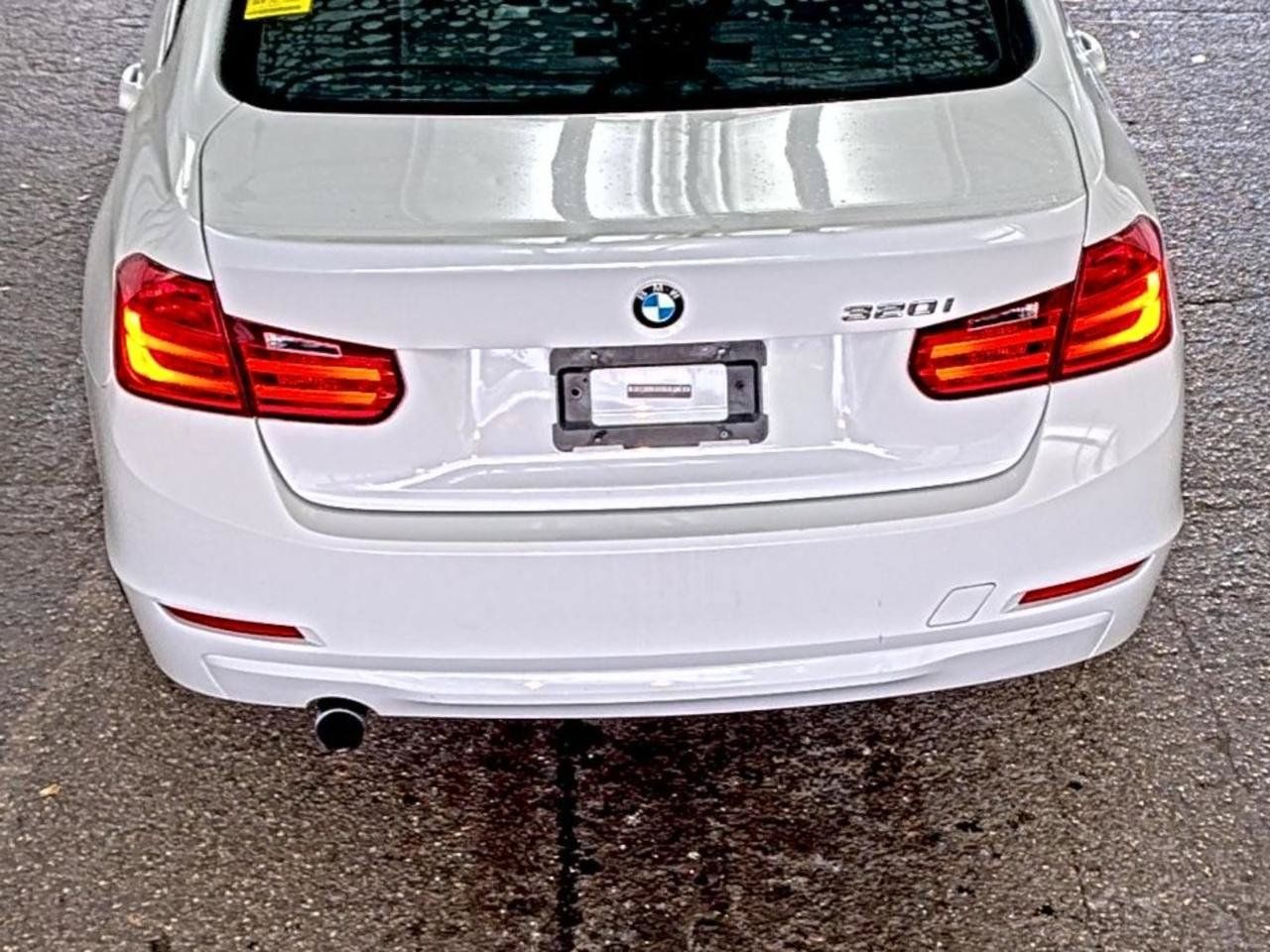 Used 2014 BMW 320i Sedan RWD image 10