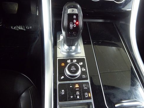 Used 2014 Land Rover Range Rover Sport HSE image 17