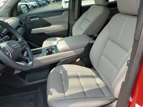 Used 2024 GMC Acadia Elevation w/ Luxury Package FWD image 18