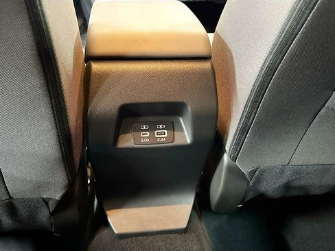 Certified 2025 Subaru Crosstrek 2.0i Premium image 25