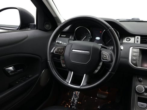 Used 2018 Land Rover Range Rover Evoque SE AWD/4WD image 28