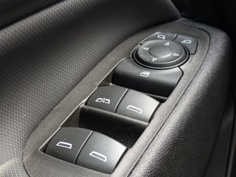 Used 2023 Chevrolet Equinox RS FWD image 23