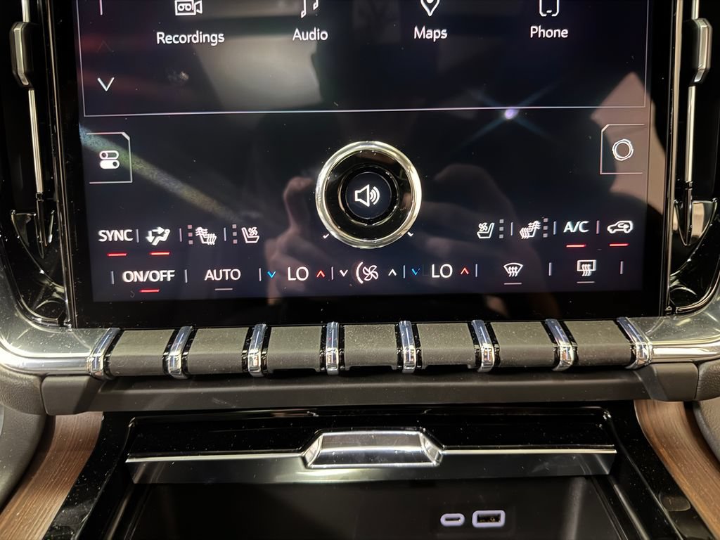New 2026 GMC Yukon Denali w/ Advanced Technology Package AWD/4WD image 18