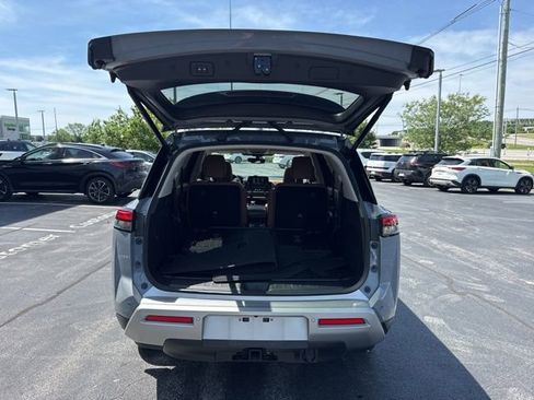 Used 2025 Nissan Pathfinder Platinum AWD/4WD image 20