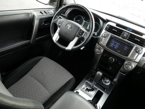 Used 2016 Toyota 4Runner SR5 image 9