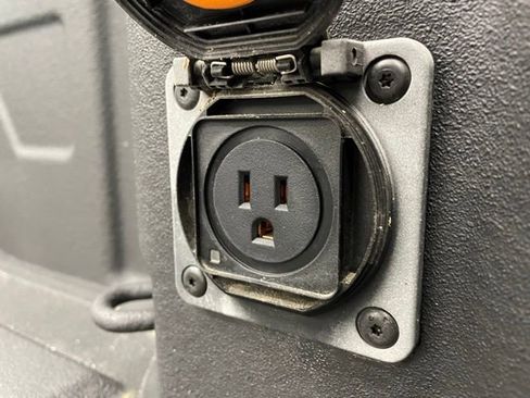 Certified 2022 Chevrolet Silverado 1500 Custom Trail Boss w/ LPO, Dark Essentials Package image 15