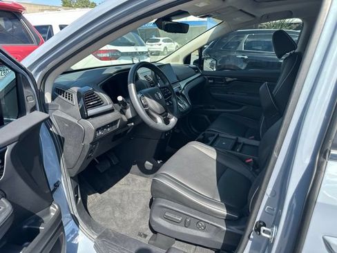 Used 2025 Honda Odyssey Touring image 5