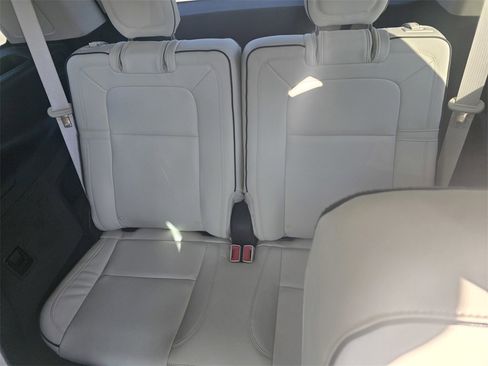 Used 2023 Lincoln Aviator Black Label image 11