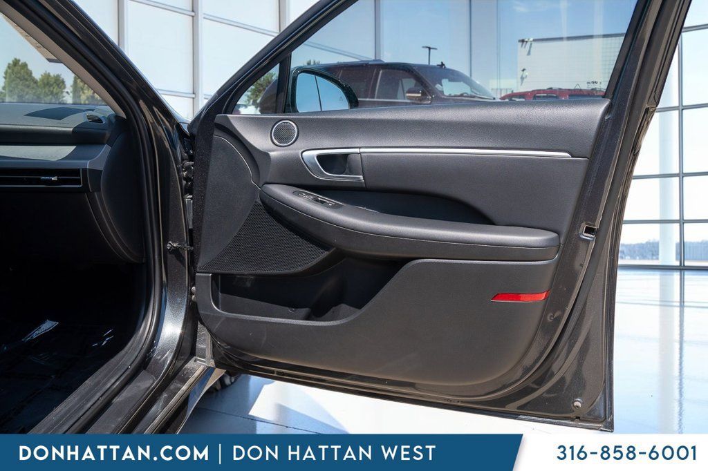 Used 2025 Hyundai Sonata SEL FWD image 24