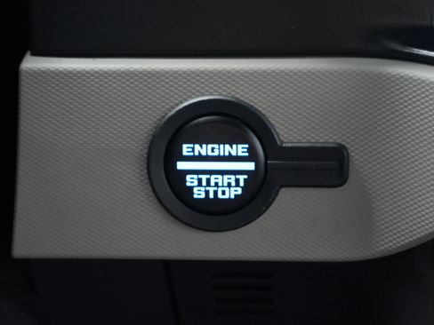 Certified 2023 Ford Bronco Wildtrak image 8