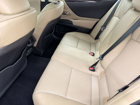 Used 2020 Lexus ES 350 w/ Premium Package FWD image 27