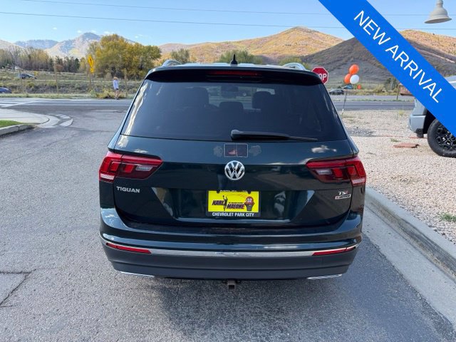Used 2018 Volkswagen Tiguan SEL w/ 3rd Row Seat Package AWD/4WD image 5