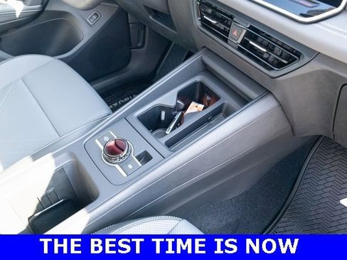 New 2025 Volkswagen Tiguan SE image 42