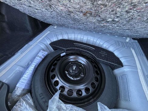 Used 2024 Chevrolet Malibu LT image 17