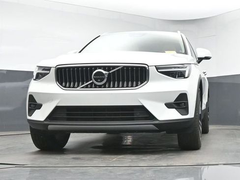 Used 2023 Volvo XC40 B5 Ultimate w/ Protection Package Premier AWD/4WD image 12