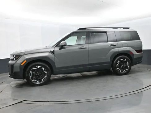 Used 2025 Hyundai Santa Fe SEL FWD image 5