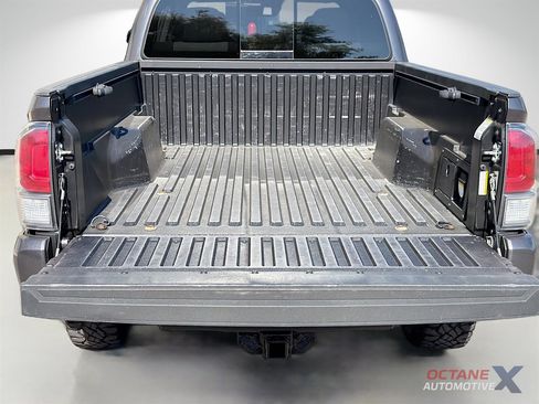 Used 2021 Toyota Tacoma TRD Sport AWD/4WD image 26
