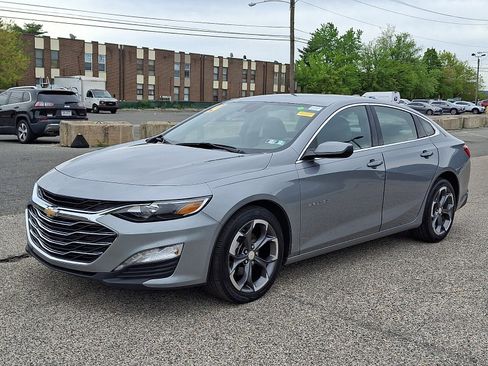 Used 2024 Chevrolet Malibu LT FWD image 3