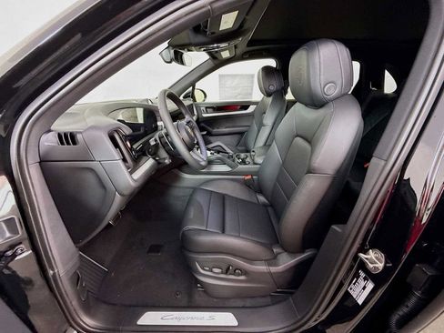 New 2026 Porsche Cayenne S image 5