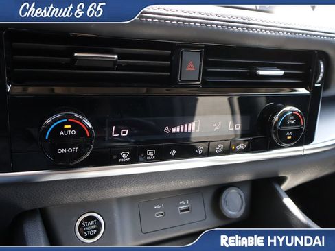 Used 2023 Nissan Rogue SV AWD/4WD image 36