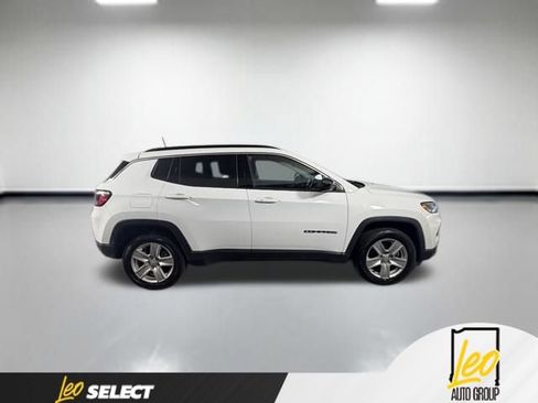 Used 2022 Jeep Compass Latitude w/ Convenience Group AWD/4WD image 6