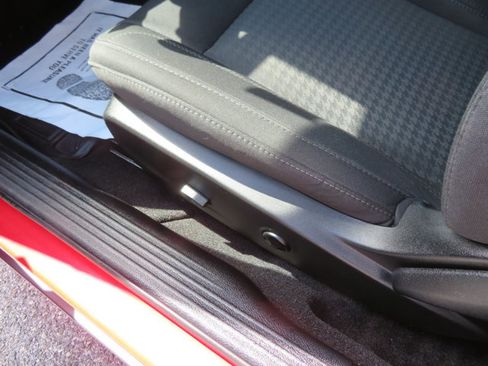 Used 2015 Dodge Challenger SXT w/ Super Sport Group (SS/T) image 13