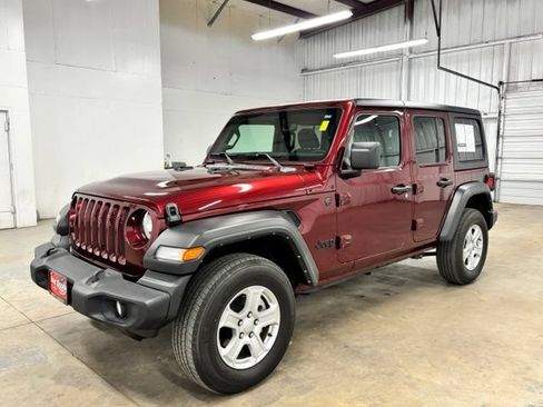 Used 2022 Jeep Wrangler Unlimited Sport AWD/4WD image 3