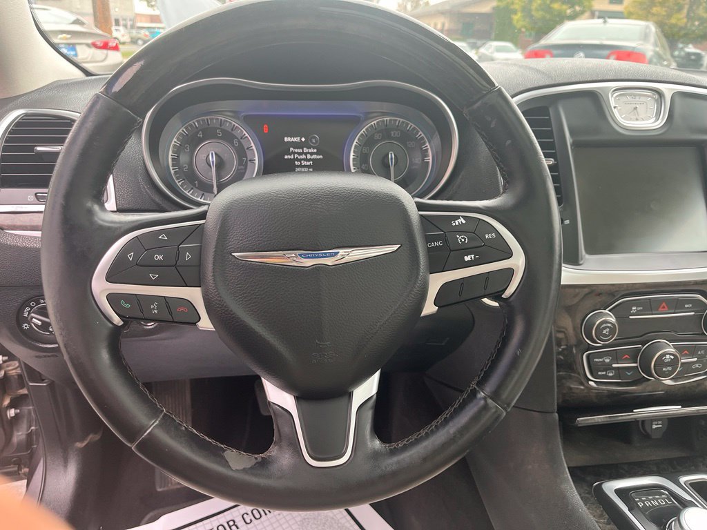 Used 2016 Chrysler 300 C RWD image 16