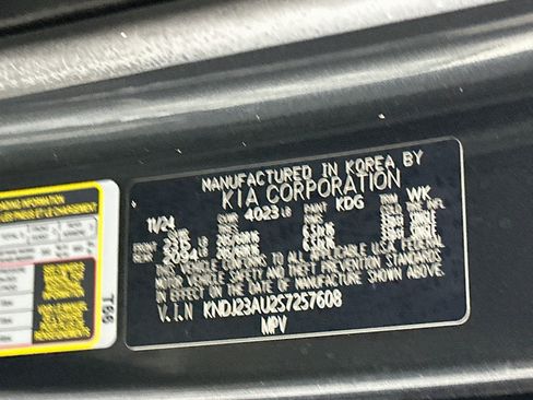 Used 2025 Kia Soul LX w/ LX Technology Package FWD image 12
