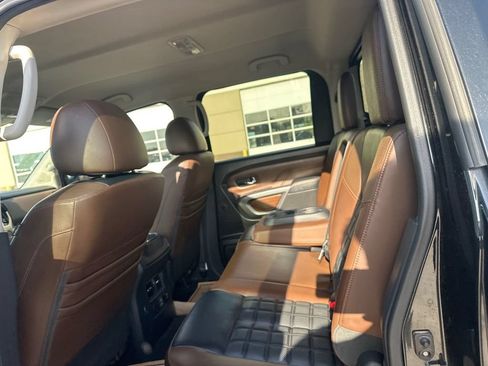Used 2019 Nissan Titan Platinum Reserve AWD/4WD image 6