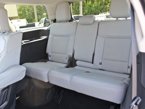 Used 2025 Ford Expedition Platinum AWD/4WD image 51