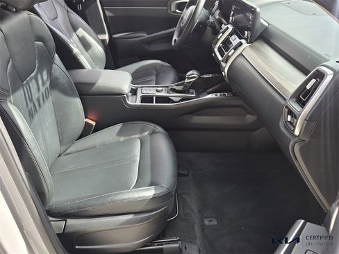Certified 2022 Kia Sorento S image 18