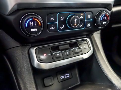 Used 2021 GMC Acadia SLT w/ Elevation Edition image 27