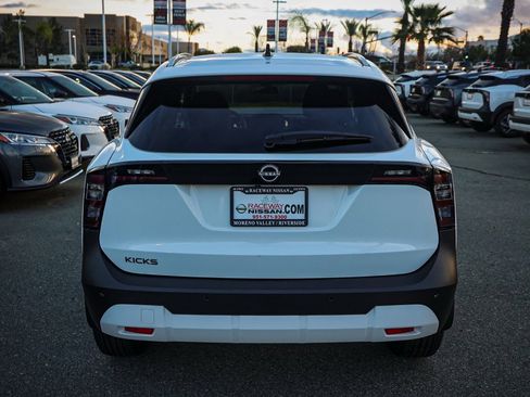 New 2026 Nissan Kicks SV image 5