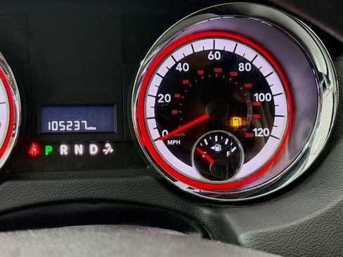 Used 2018 Dodge Grand Caravan SE w/ UConnect Hands-Free Group FWD image 12