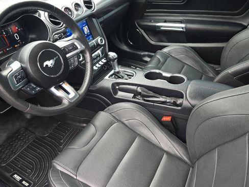 Used 2021 Ford Mustang GT Premium w/ GT Performance Package RWD image 10