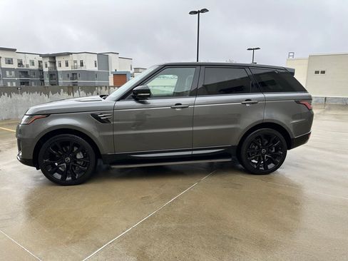 Used 2018 Land Rover Range Rover Sport HSE image 4