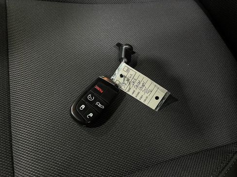 Used 2018 Dodge Charger SXT w/ Blacktop Package image 35