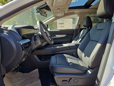 New 2026 Nissan Murano Platinum w/ Cargo Package AWD/4WD image 11
