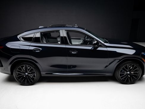 Used 2026 BMW X6 M60i AWD/4WD image 36