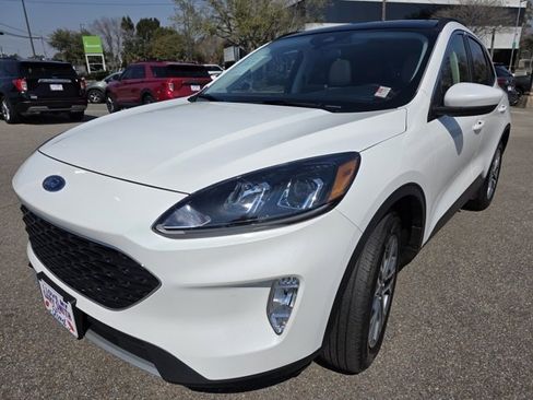 Certified 2022 Ford Escape SEL image 4