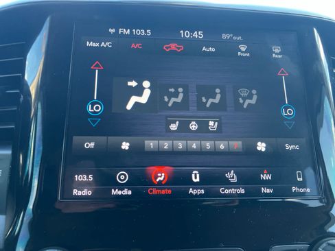 Used 2019 RAM 1500 Laramie AWD/4WD image 21