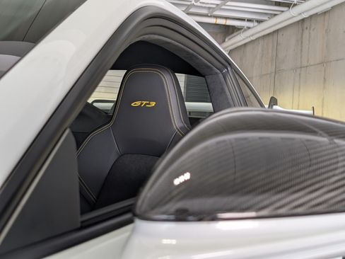 Used 2023 Porsche 911 GT3 RWD image 16