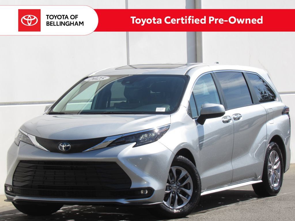Certified 2025 Toyota Sienna XLE FWD image 1