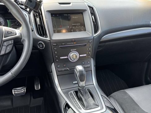 Used 2018 Ford Edge Sport w/ Equipment Group 401A AWD/4WD image 3