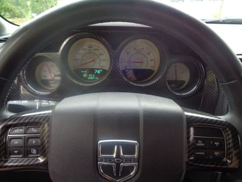 Used 2014 Dodge Challenger R/T RWD image 25