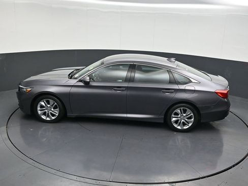 Used 2018 Honda Accord LX image 13